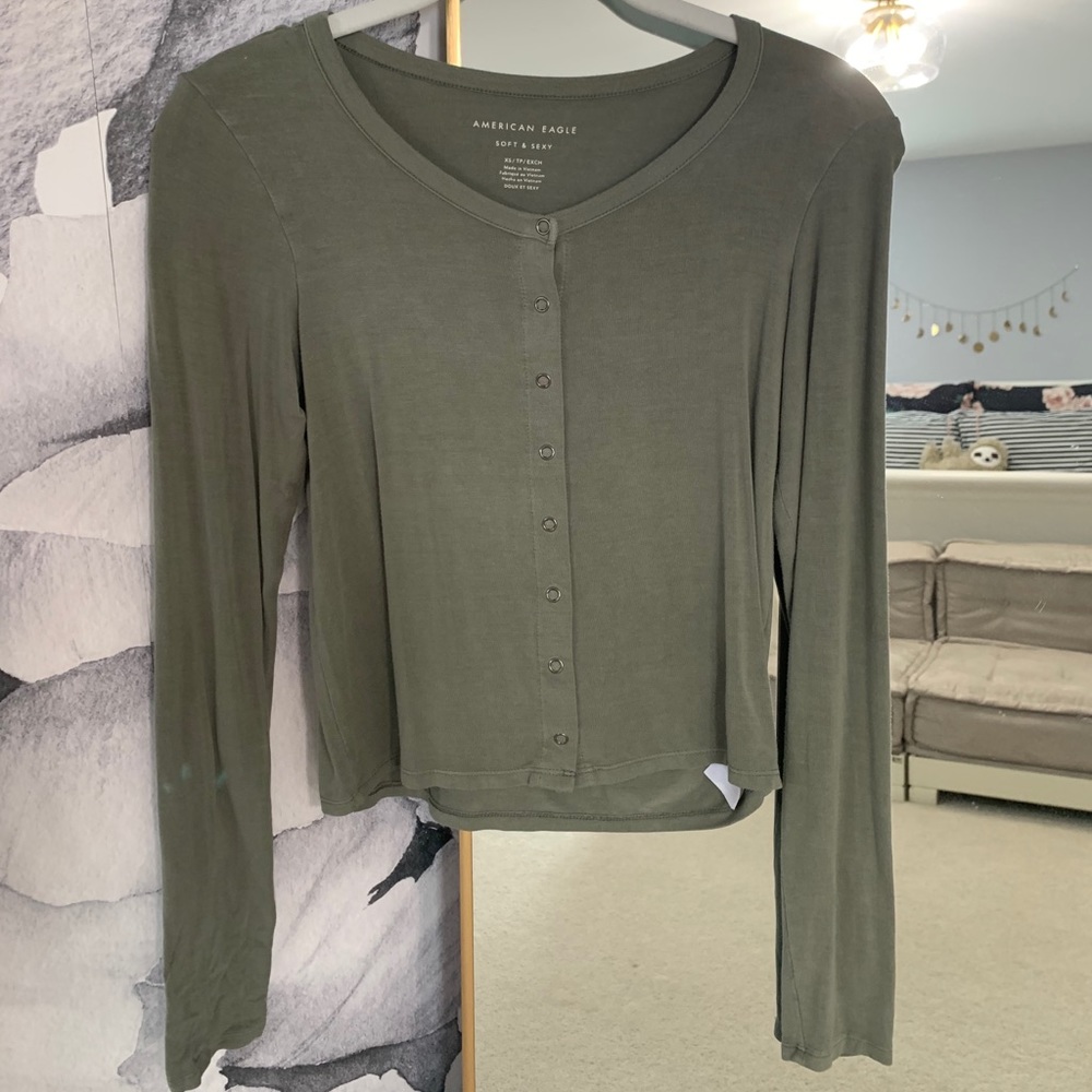 American Eagle button down green long sleeve sz/XS